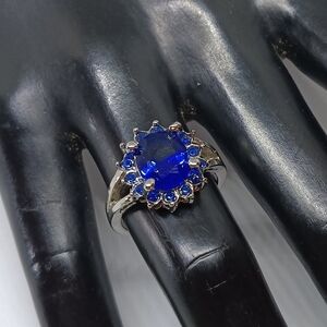 Dazzling Dark Blue Silver Toned Ring